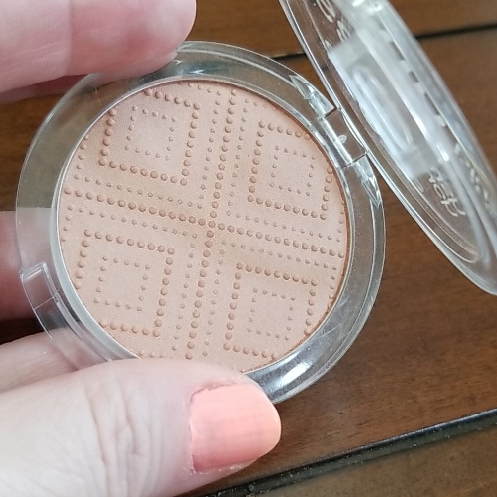 ๐ ESSENCE BLUSH - Picture 3 of 5